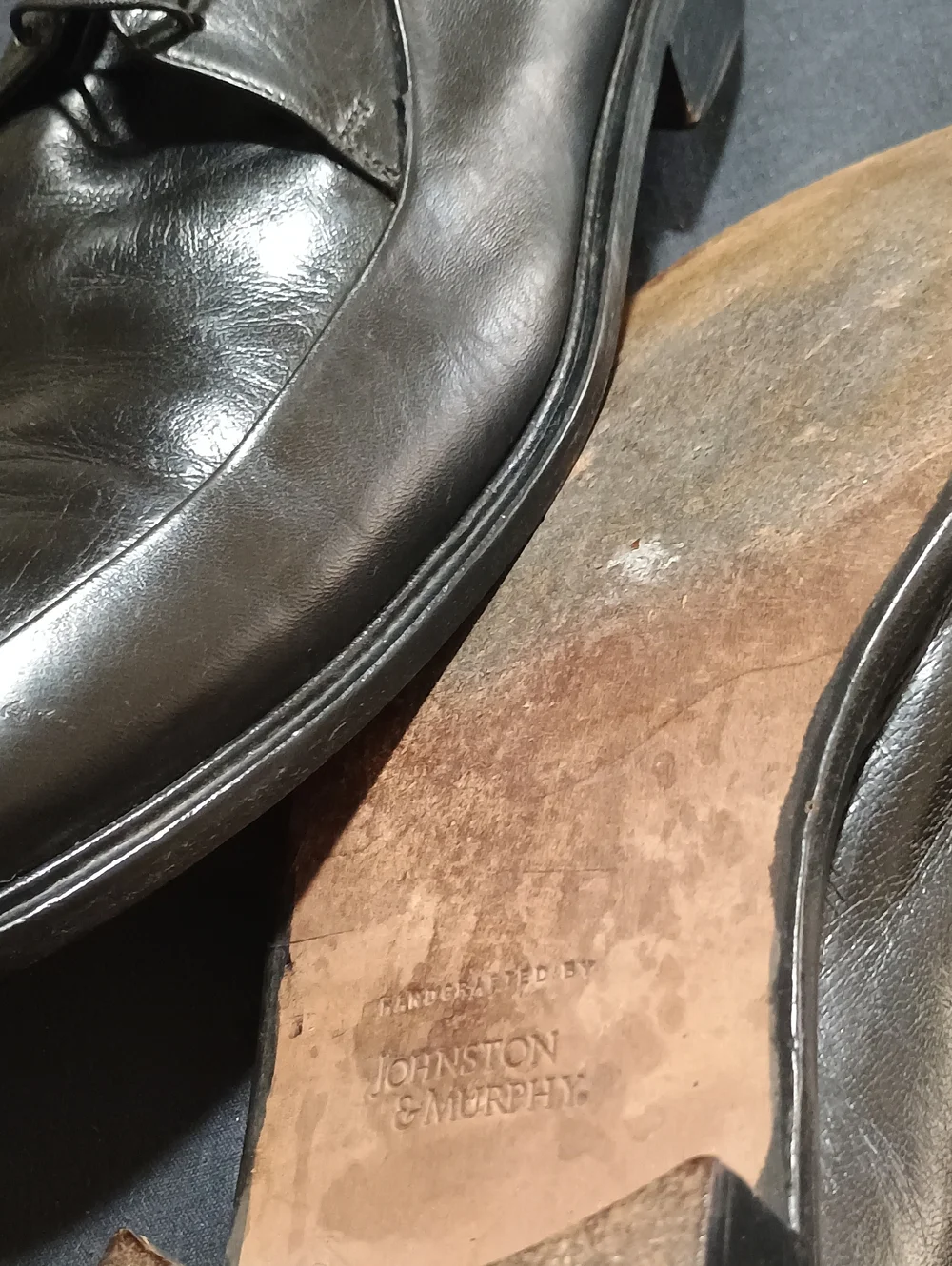 Johnston & Murphy Black Leather Lace-Up Oxfords (236)